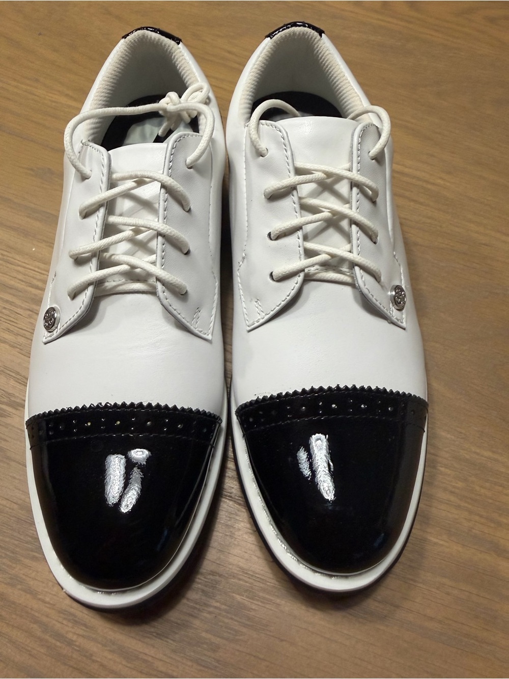 G/FORE Gallavantor Black & White 
Patent Leather Golf Shoes Size 6.5